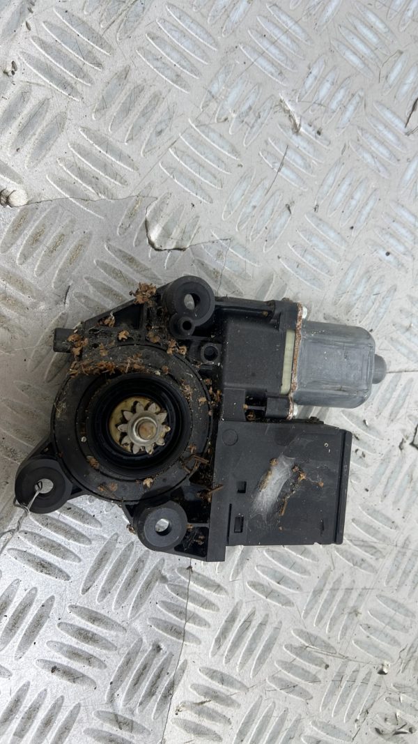 Moteur leve vitre avant droit RENAULT SCENIC 3 PHASE 2 – 910837200
