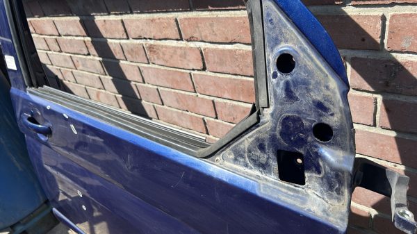 Porte avant droit VOLKSWAGEN TRANSPORTER 5 PHASE 1 – 7LA831056B