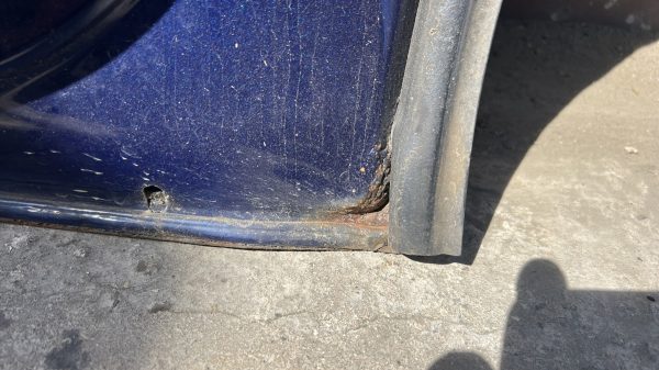 Porte avant gauche VOLKSWAGEN TRANSPORTER 5 PHASE 1 – 7LA831055B