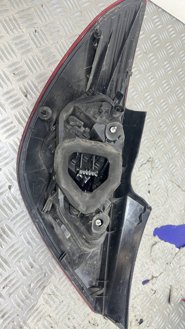 Feu arriere principal droit (feux) OPEL CORSA D PHASE 2 – 13269051