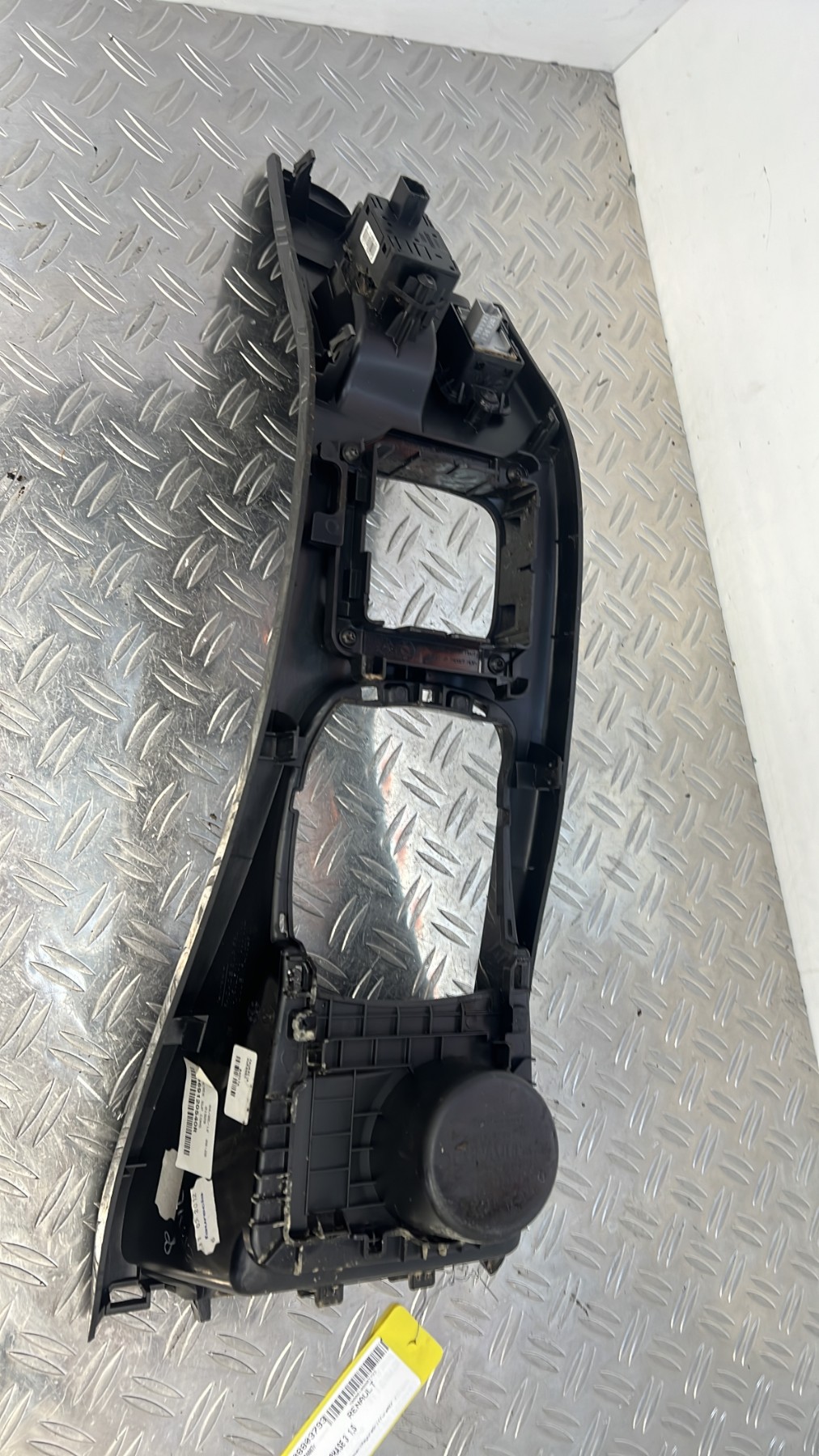 Console central (interieur plastique) RENAULT MEGANE 3 PHASE 3 – 969350007R