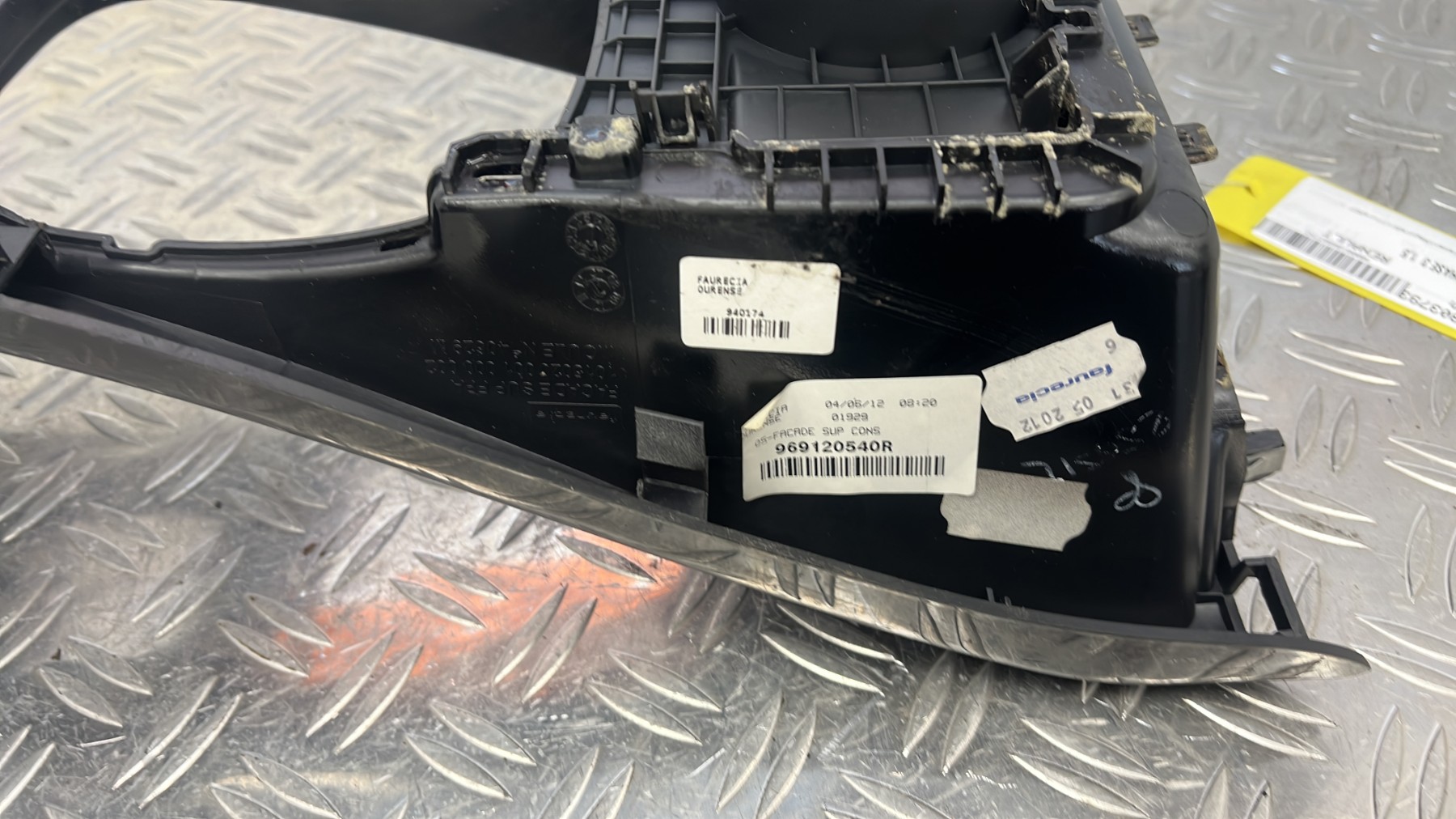 Console central (interieur plastique) RENAULT MEGANE 3 PHASE 3 – 969350007R