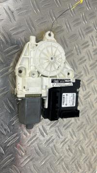 Moteur leve vitre avant droit AUDI A3 2 SPORTBACK PHASE 1 – 8P0959802H