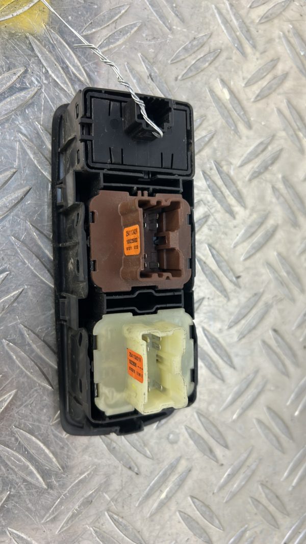 Interrupteur de leve vitre avant gauche AUDI A3 1 PHASE 2 –