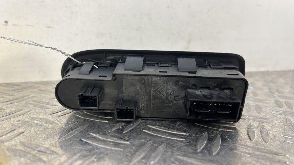 Interrupteur de leve vitre avant gauche PEUGEOT 308 1 PHASE 1 – 96644917XT