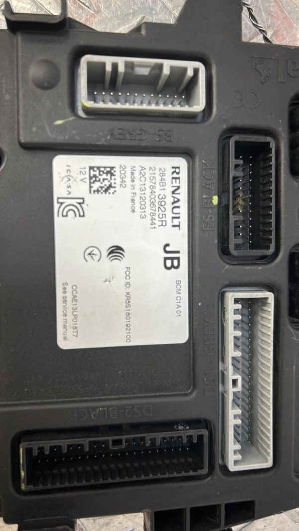 Module électronique RENAULT CLIO 5 – 284B13925R