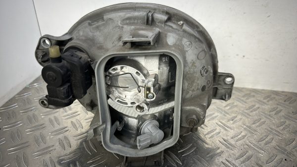 Optique avant principal gauche (feux)(phare) RENAULT TWINGO 1 PHASE 3 – 7701049686