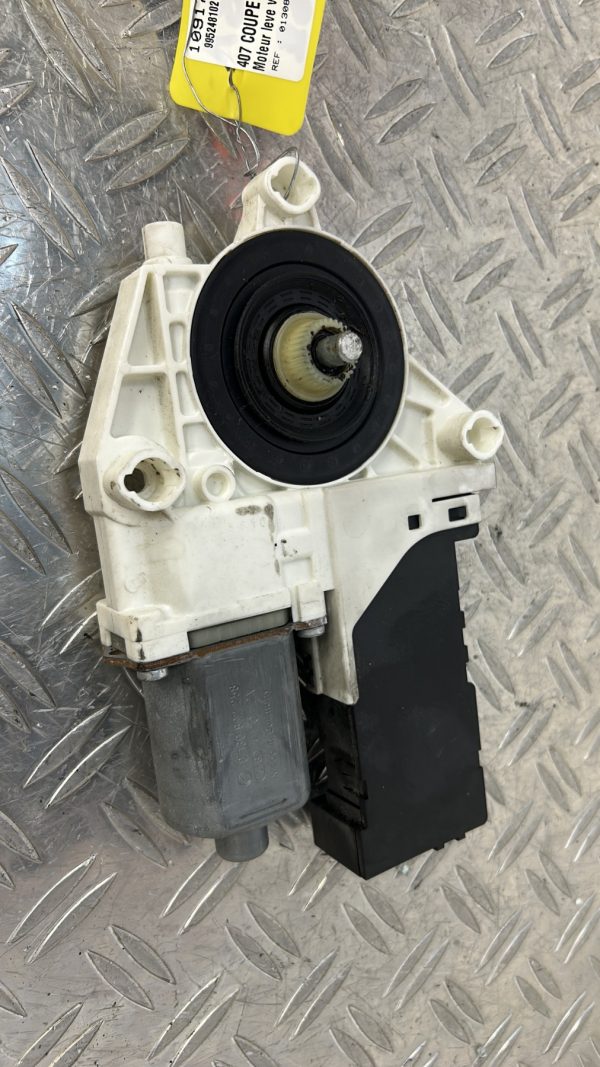 Moteur leve vitre avant gauche PEUGEOT 407 COUPE – 995248102