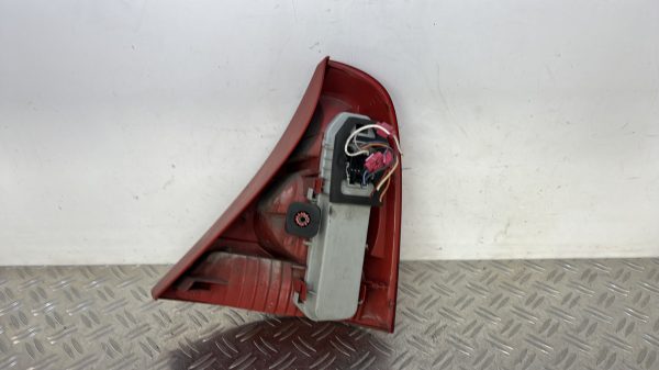 Feu arriere principal gauche (feux) RENAULT CLIO 2 PHASE 2 – 8200917488