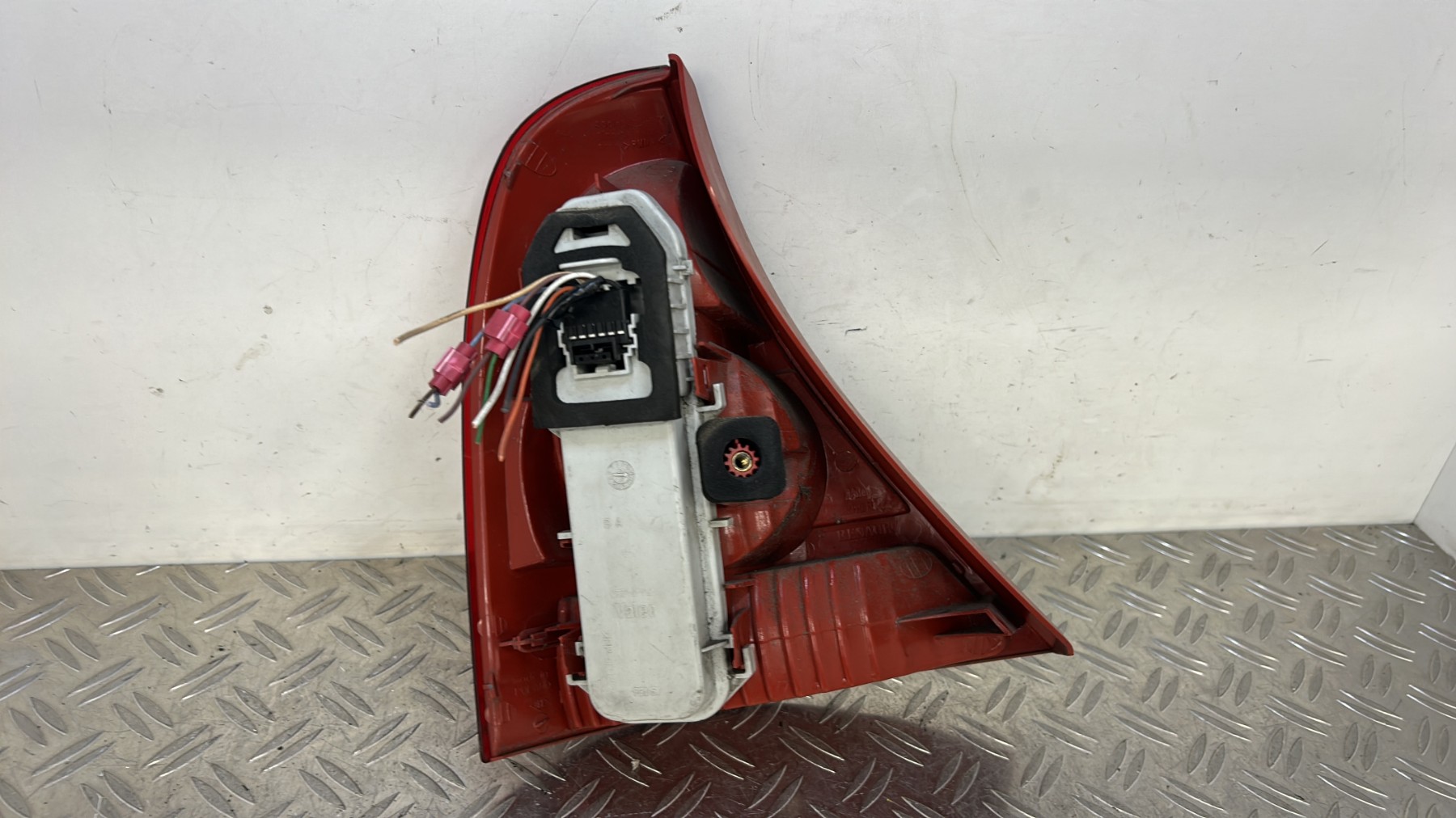 Feu arriere principal droit (feux) RENAULT CLIO 2 PHASE 2 – 8200917487