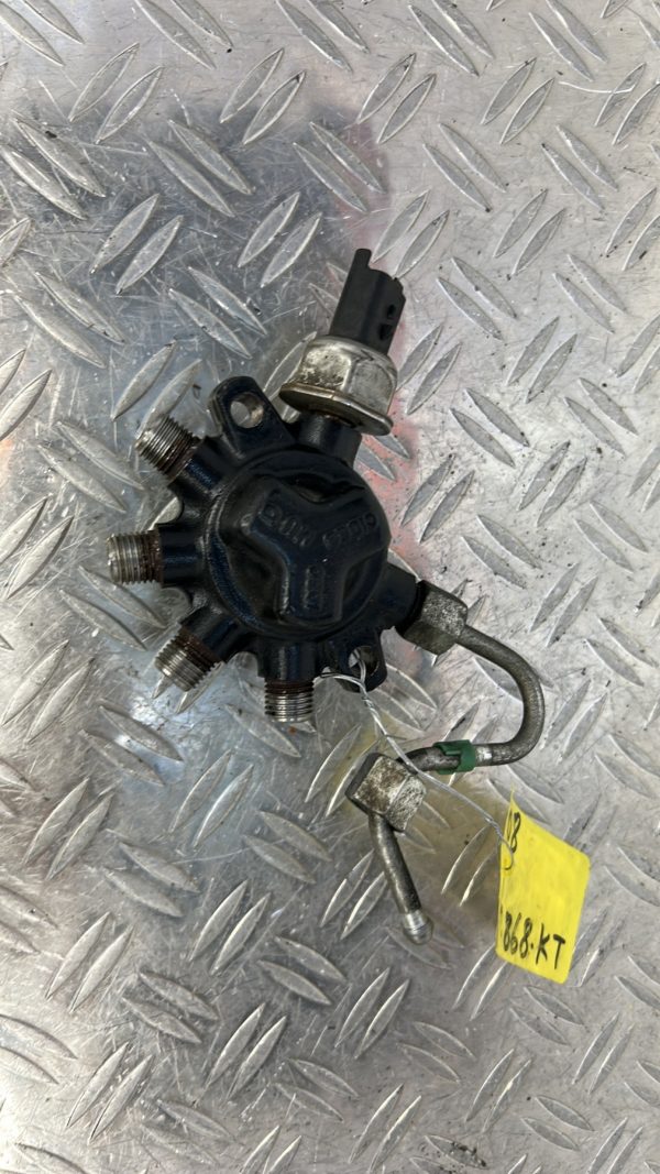 Rampe injection RENAULT MEGANE 3 PHASE 1 – 8200584034