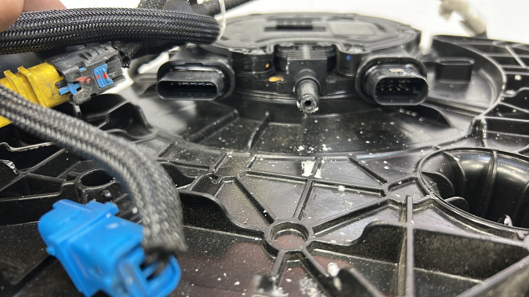 Reservoir AdBlue RENAULT MEGANE 4 PHASE 2 BREAK – 204629323R