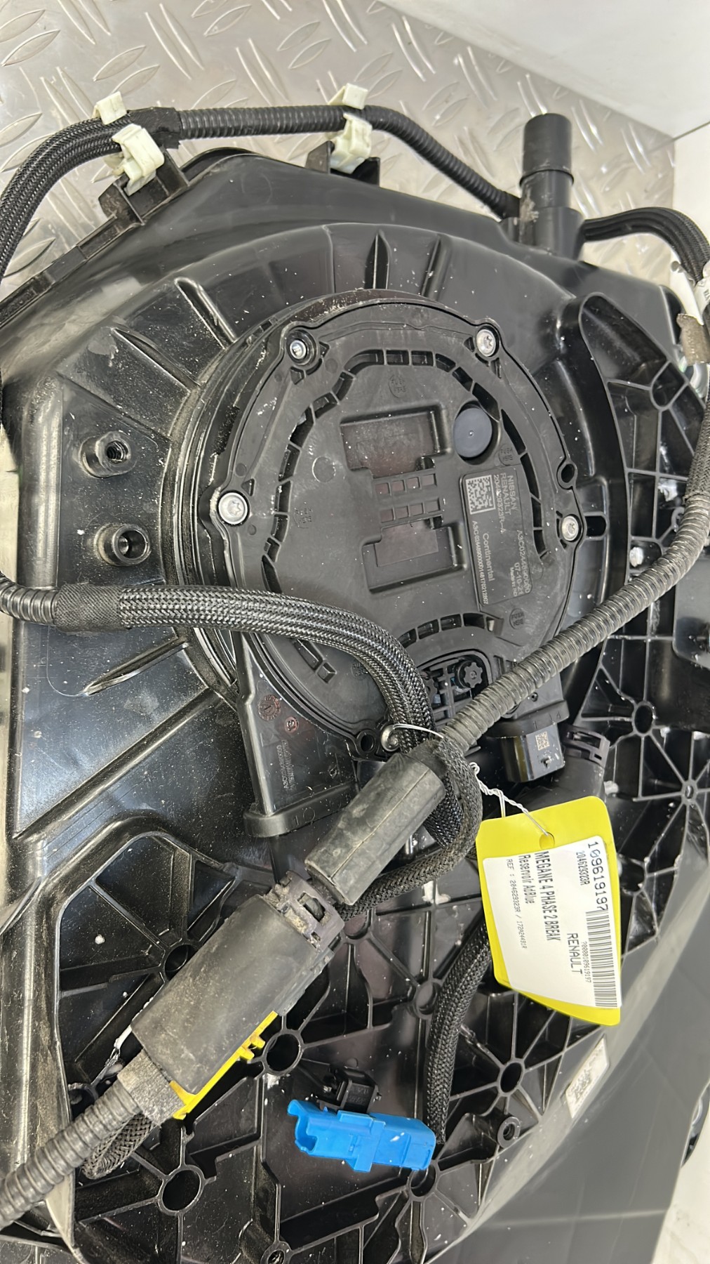 Reservoir AdBlue RENAULT MEGANE 4 PHASE 2 BREAK – 204629323R