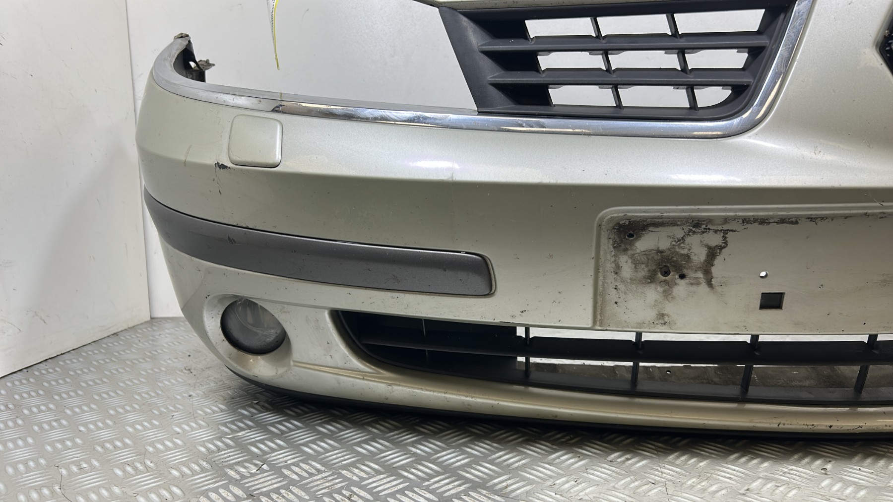 Pare choc avant RENAULT  – 7701476242