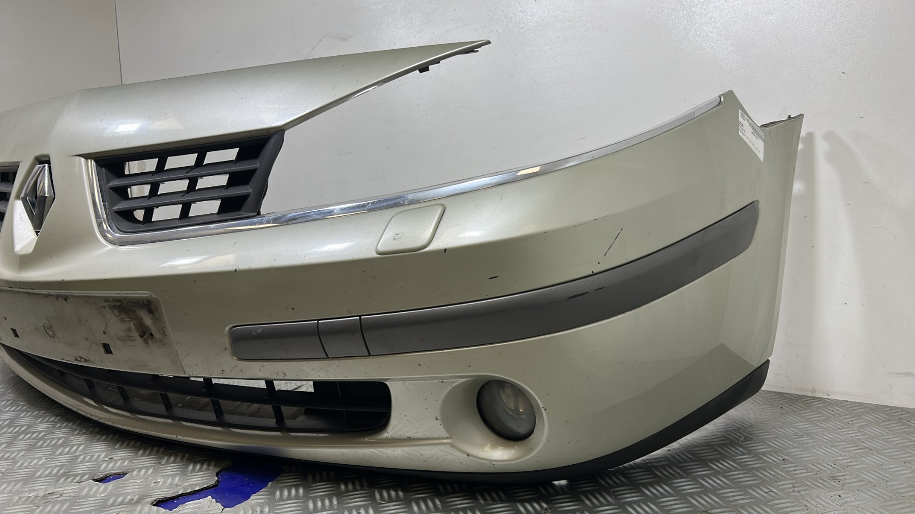 Pare choc avant RENAULT  – 7701476242