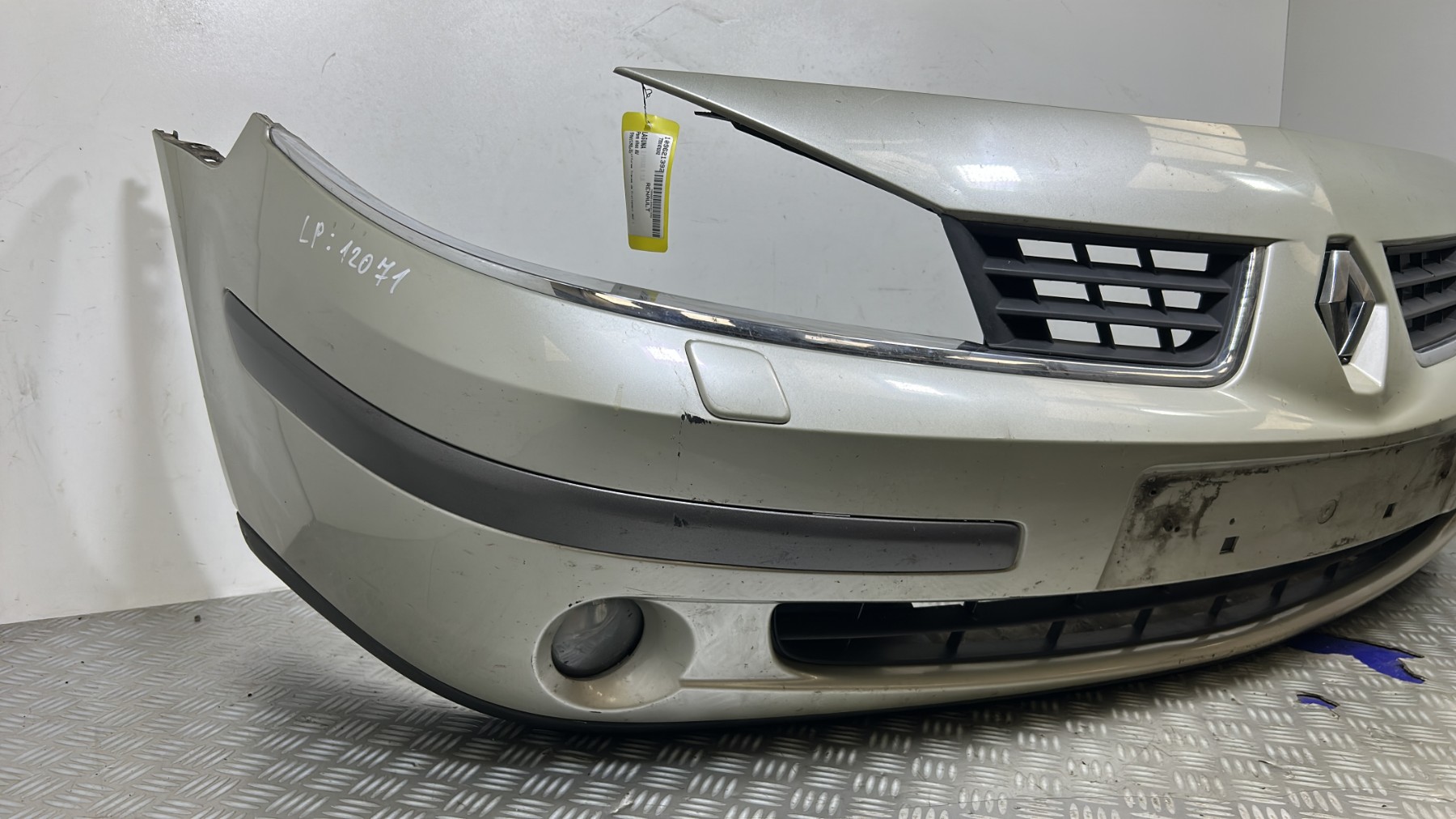 Pare choc avant RENAULT  – 7701476242