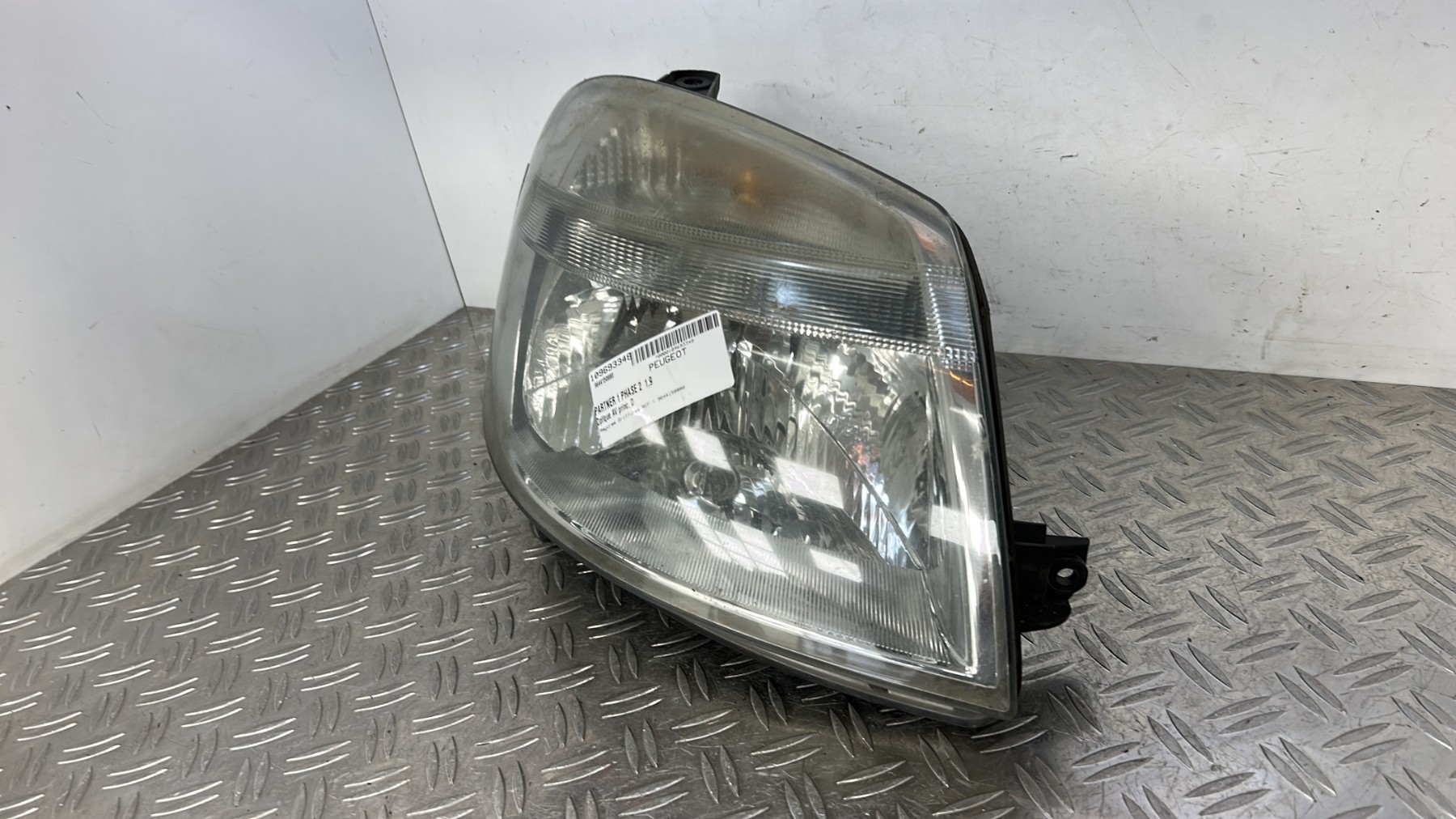 Optique avant principal droit (feux)(phare) PEUGEOT PARTNER 1 PHASE 2 – 9644150880