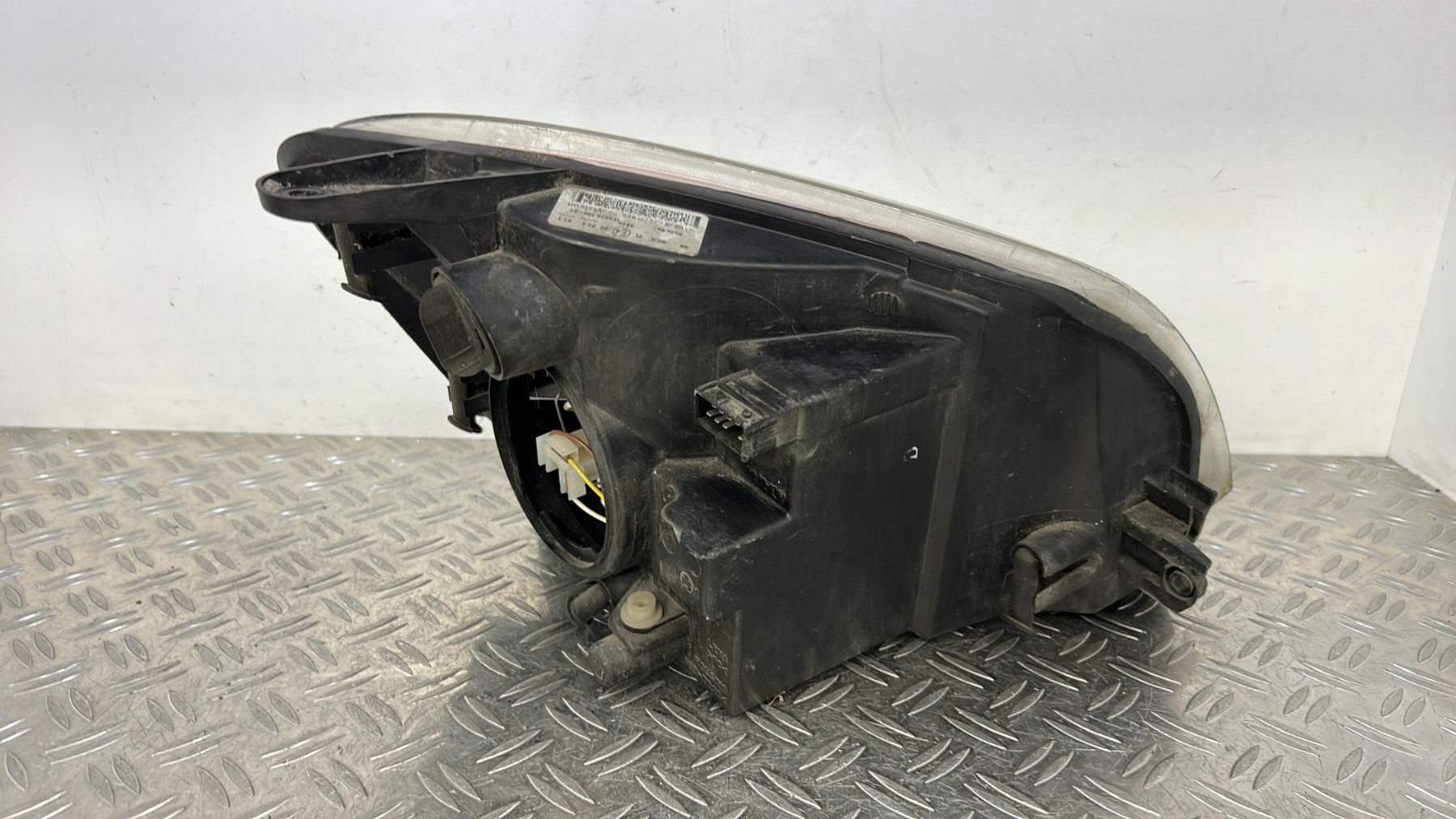 Optique avant principal gauche (feux)(phare) PEUGEOT PARTNER 1 PHASE 2 – 1EG010196