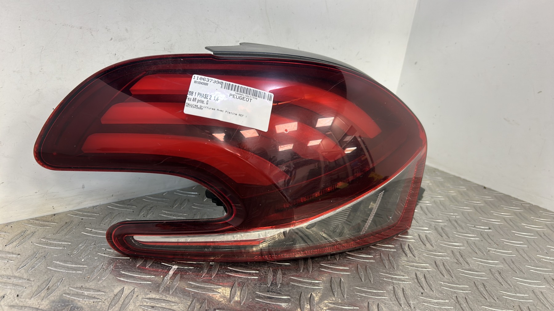 Feu arriere principal gauche (feux) PEUGEOT 208 1 PHASE 2 – 9810343080