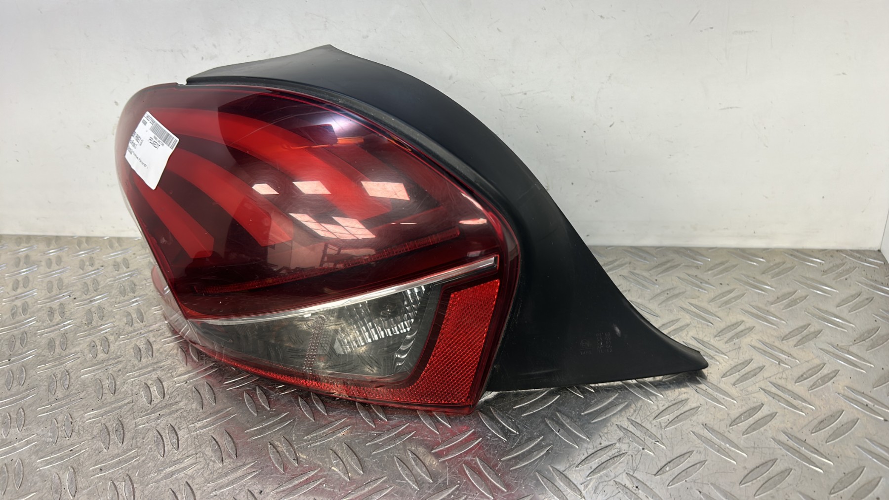 Feu arriere principal gauche (feux) PEUGEOT 208 1 PHASE 2 – 9810343080