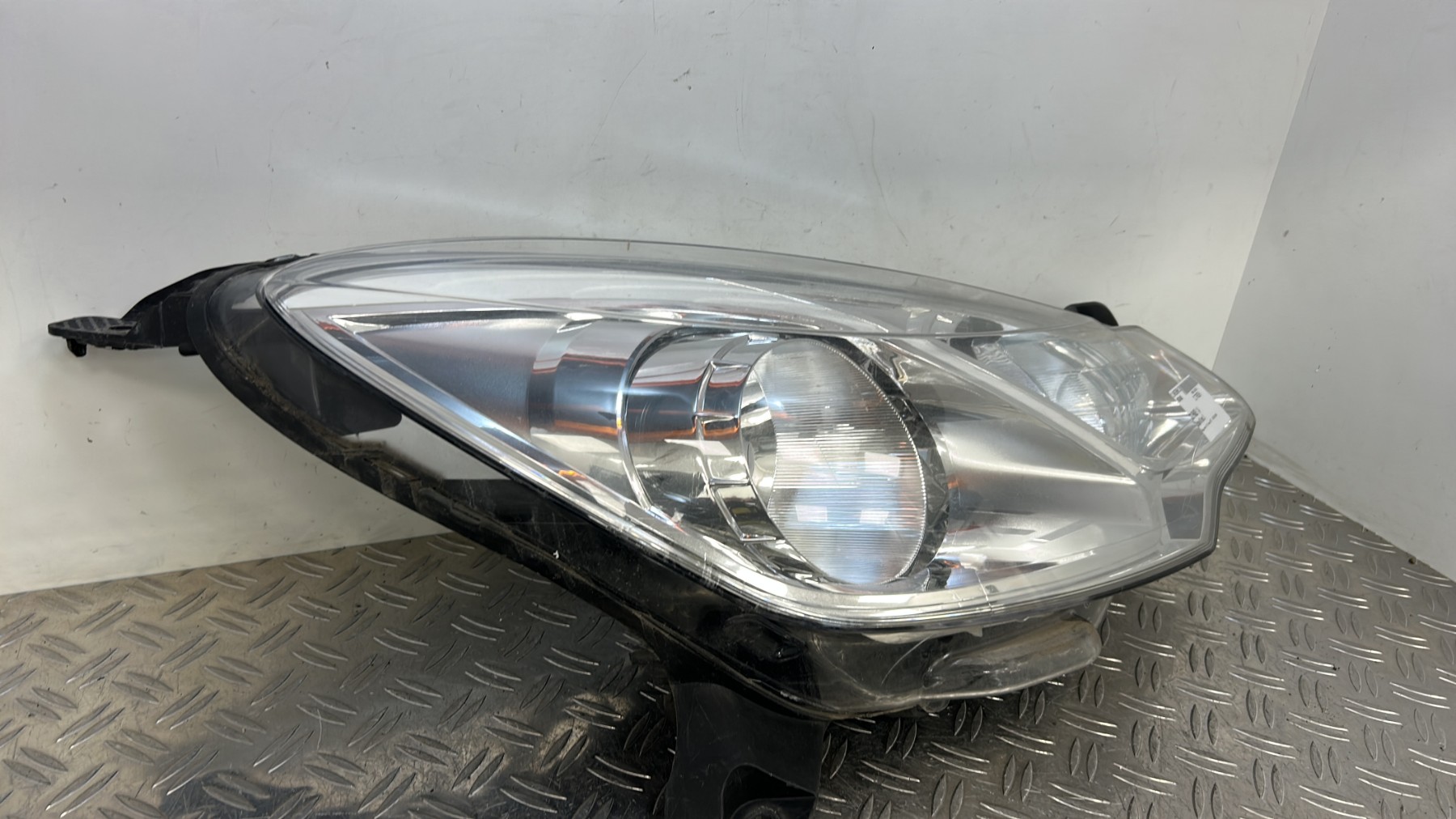 Optique avant principal droit (feux)(phare) CITROEN C3 2 PHASE 1 – 9673814380