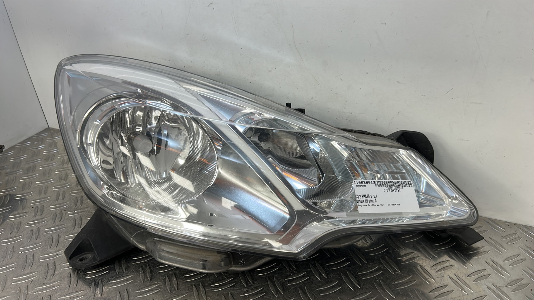 Optique avant principal droit (feux)(phare) CITROEN C3 2 PHASE 1 – 9673814380