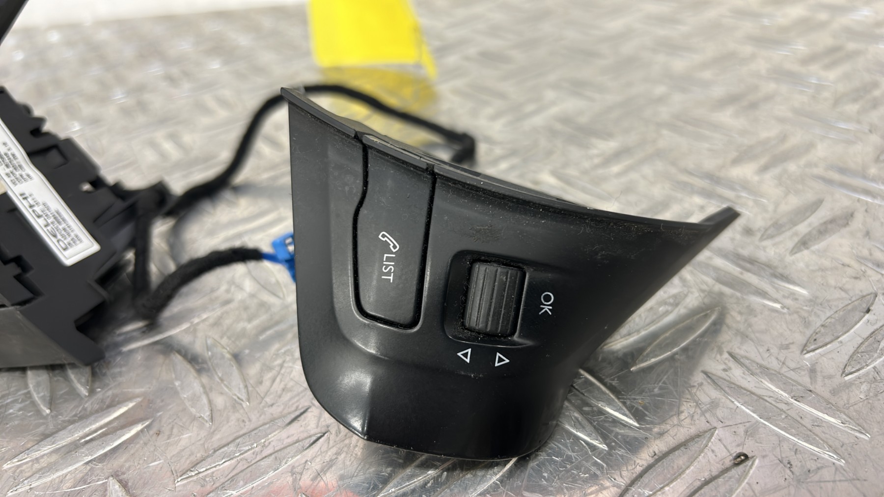 Bouton/Interrupteur PEUGEOT 208 1 PHASE 2 – 98084115ZD