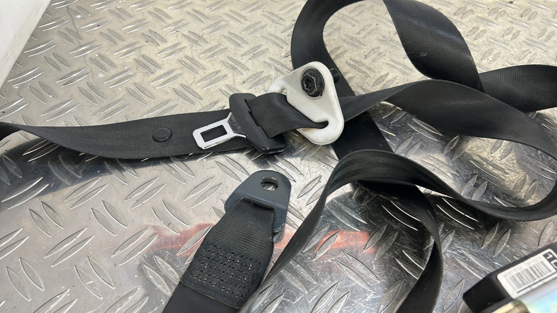 Ceinture avant droit PEUGEOT 208 1 PHASE 2 – 98063151XX