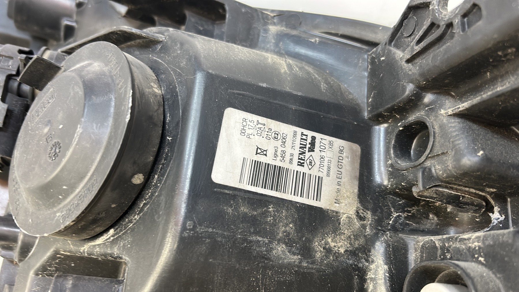 Optique avant principal gauche (feux)(phare) RENAULT CLIO 3 PHASE 1 – 7701061071