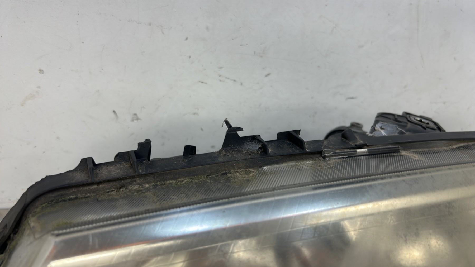 Optique avant principal gauche (feux)(phare) RENAULT MEGANE 2 PHASE 1 – 8200073220
