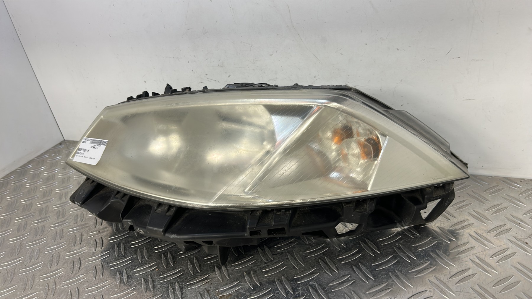 Optique avant principal gauche (feux)(phare) RENAULT MEGANE 2 PHASE 1 – 8200073220