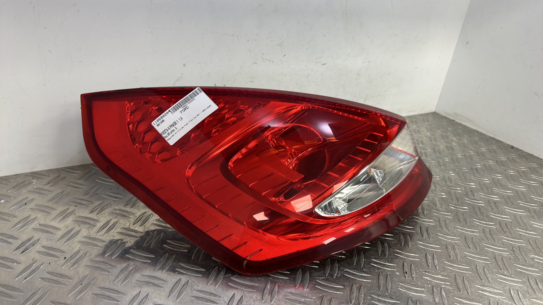 Feu arriere principal gauche (feux) FORD FIESTA 6 PHASE 1 – 8A6113405