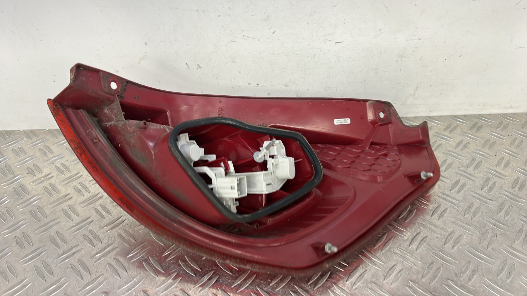 Feu arriere principal gauche (feux) FORD FIESTA 6 PHASE 1 – 8A6113405