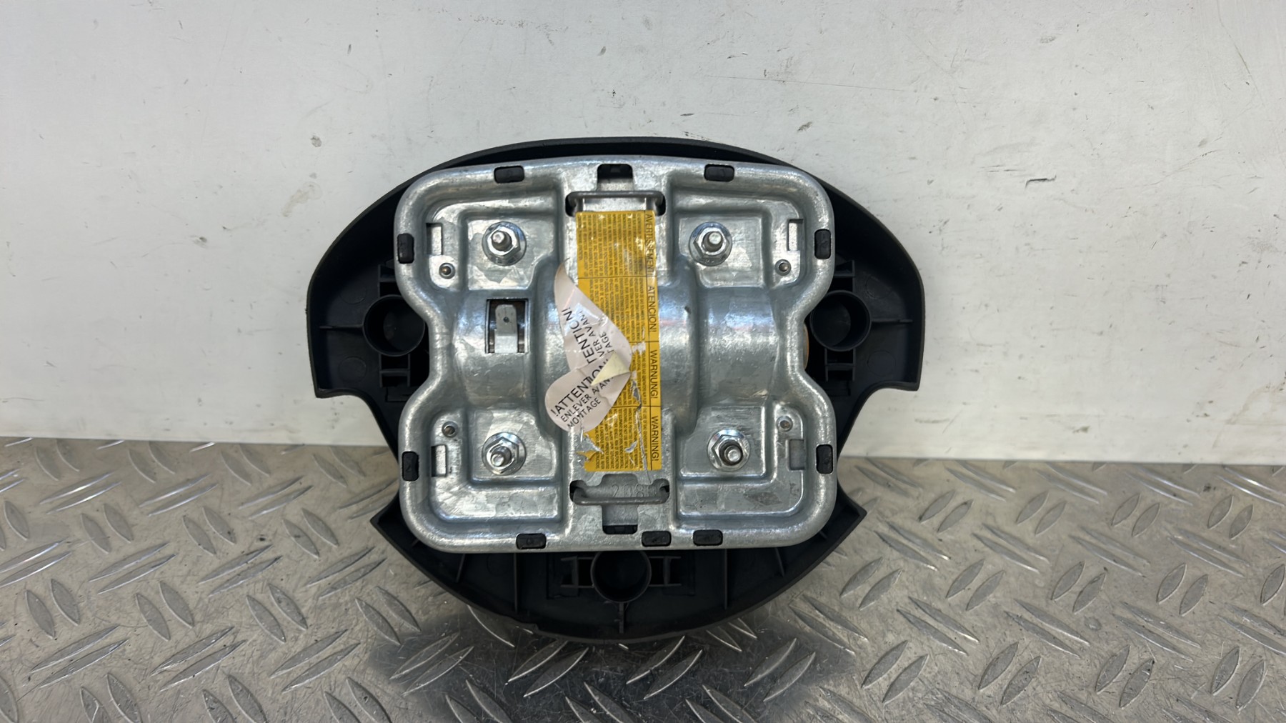 Air bag conducteur RENAULT CLIO 3 PHASE 1 – 8200363630