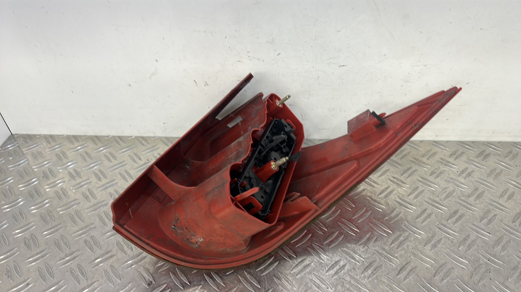 Feu arriere principal gauche (feux) PEUGEOT 1007 – 6350V5