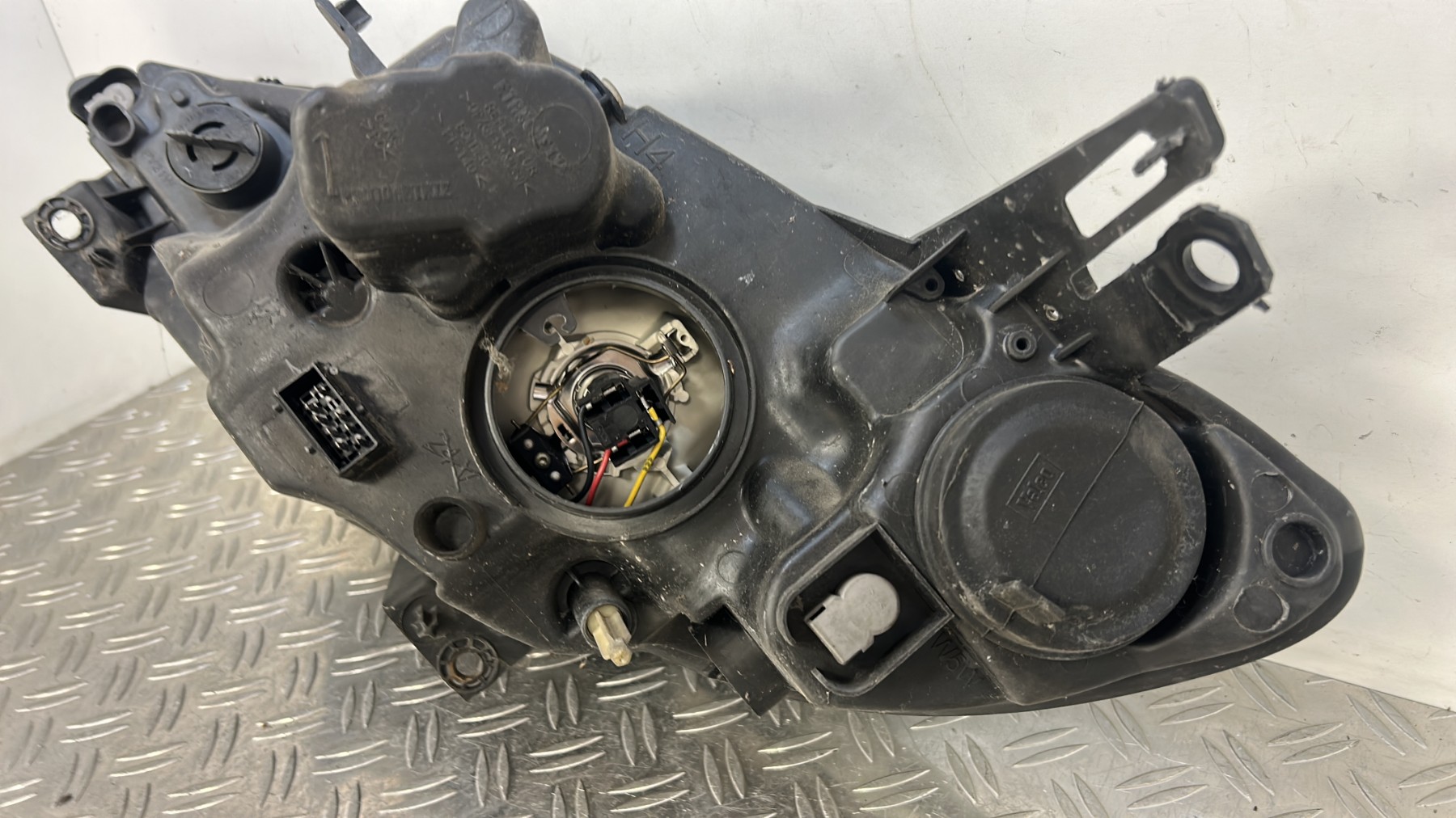 Optique avant principal droit (feux)(phare) PEUGEOT 1007 – 9644998780