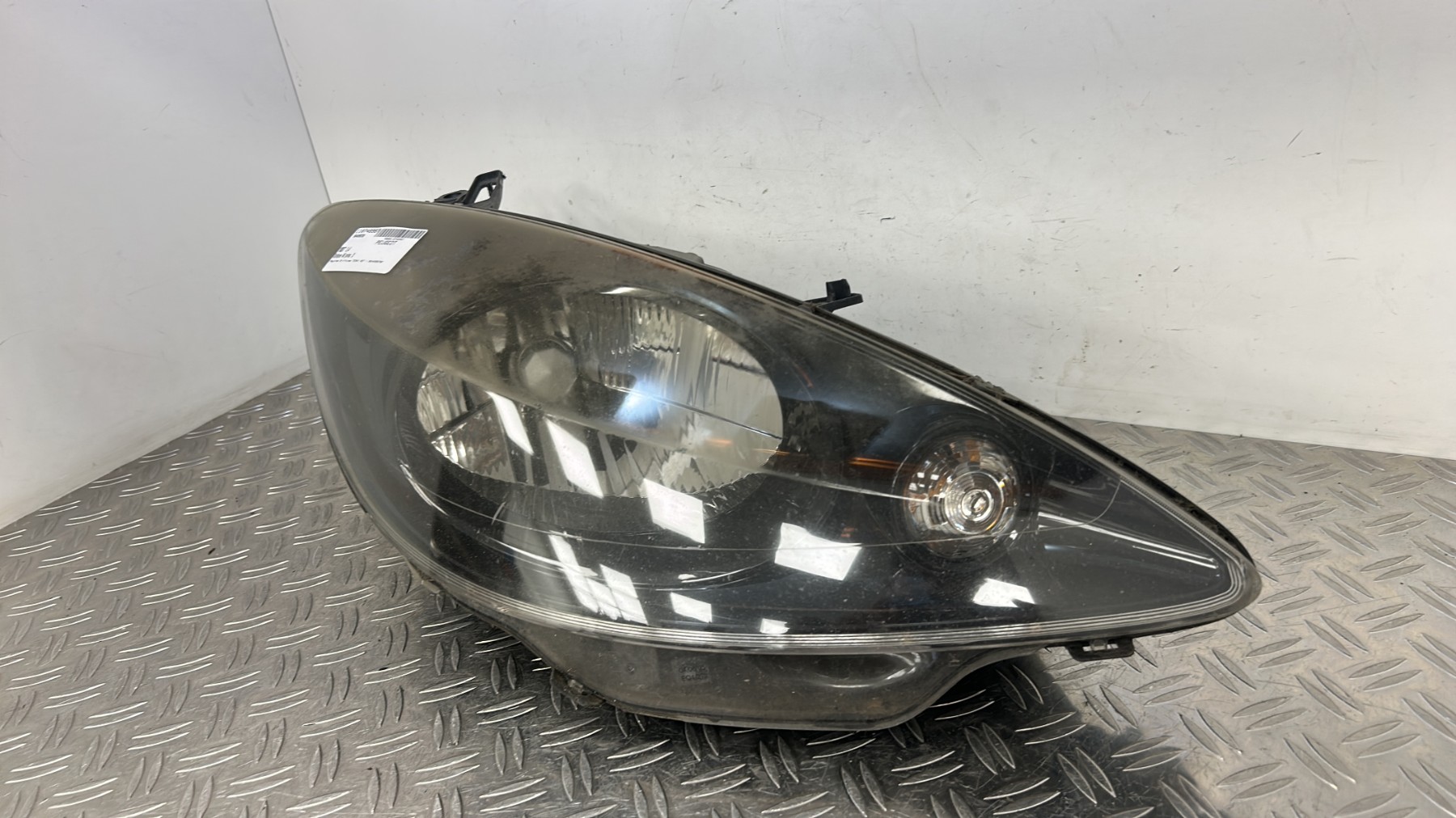 Optique avant principal droit (feux)(phare) PEUGEOT 1007 – 9644998780