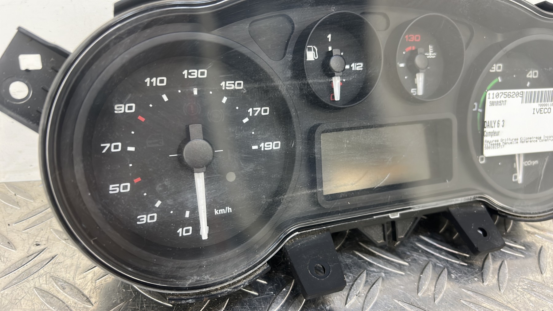 Compteur IVECO DAILY 6 PHASE 1 – 5801815717