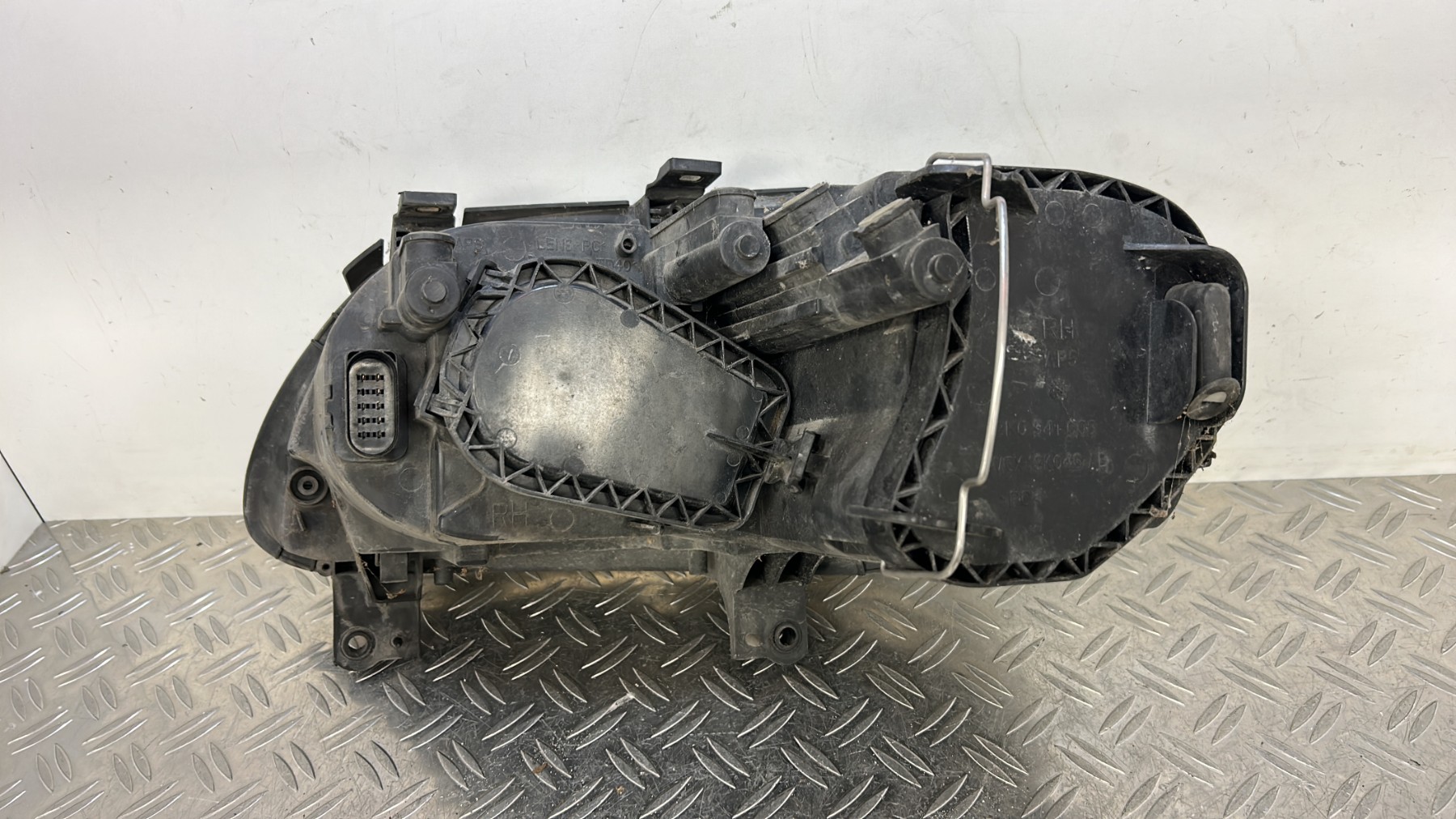 Optique avant principal droit (feux)(phare) VOLKSWAGEN CADDY 2K0941006D