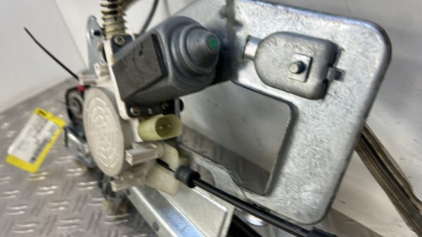 Leve vitre electrique avant gauche BMW SERIE 5 E39 PHASE 2 51338252393