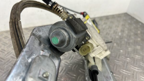 Leve vitre electrique avant droit BMW SERIE 5 E39 PHASE 2 51338252394