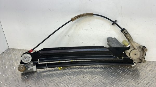 Leve vitre electrique arriere gauche BMW SERIE 5 E39 PHASE 2 51358252429