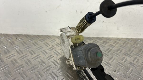Leve vitre electrique arriere gauche BMW SERIE 5 E39 PHASE 2 51358252429