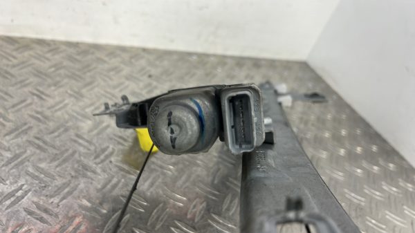 Leve vitre electrique avant gauche PEUGEOT 207 PHASE 1 9671270880