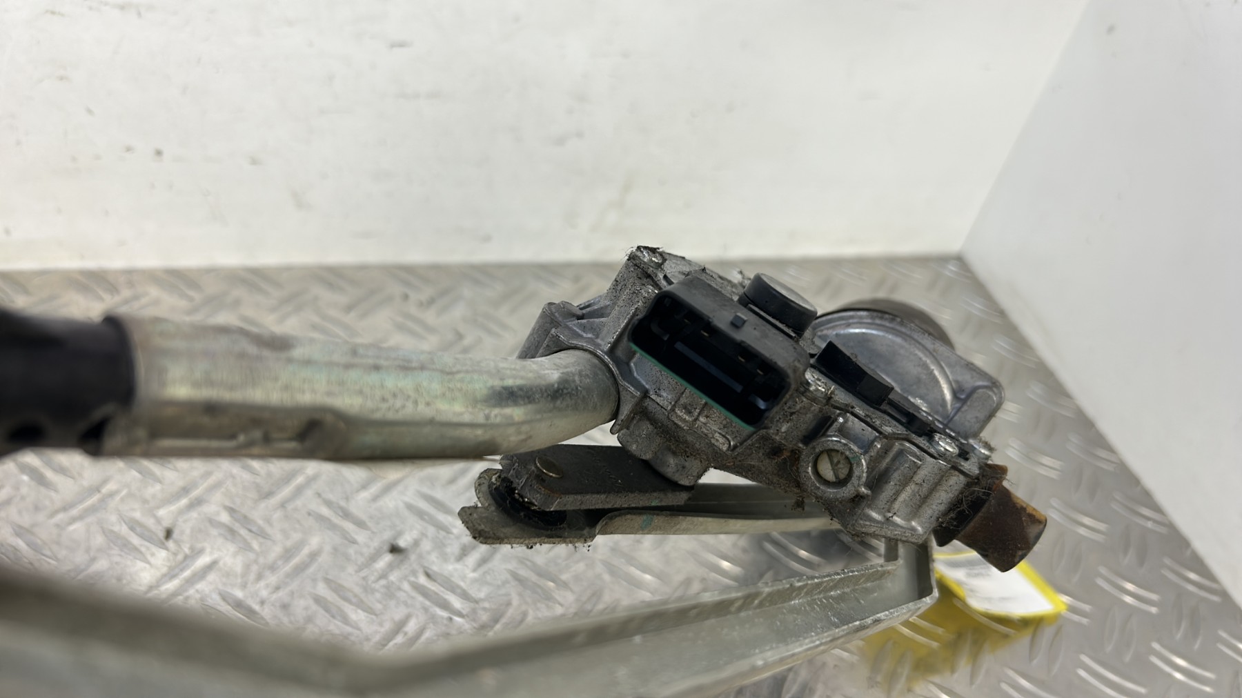 Moteur essuie glace avant RENAULT LAGUNA 3 PHASE 1 288100001N