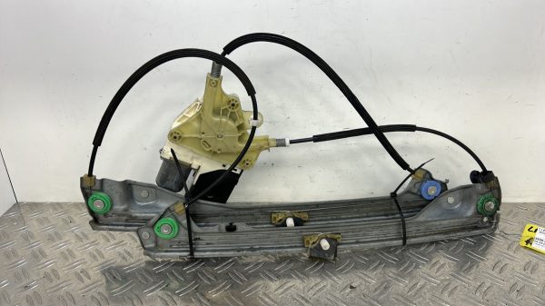 Leve vitre electrique avant gauche RENAULT LAGUNA 3 PHASE 1 807310002R