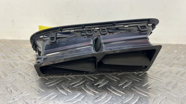 Aerateur tableau de bord PEUGEOT 5008 1 PHASE 1 9686528077