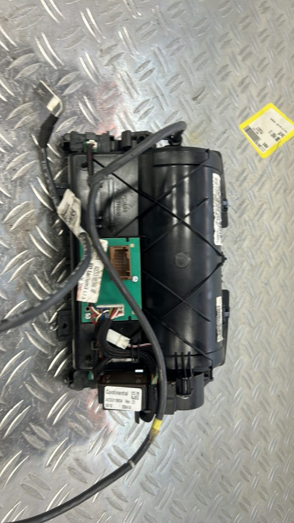 Ecran GPS PEUGEOT 5008 1 PHASE 1 96735367ZD