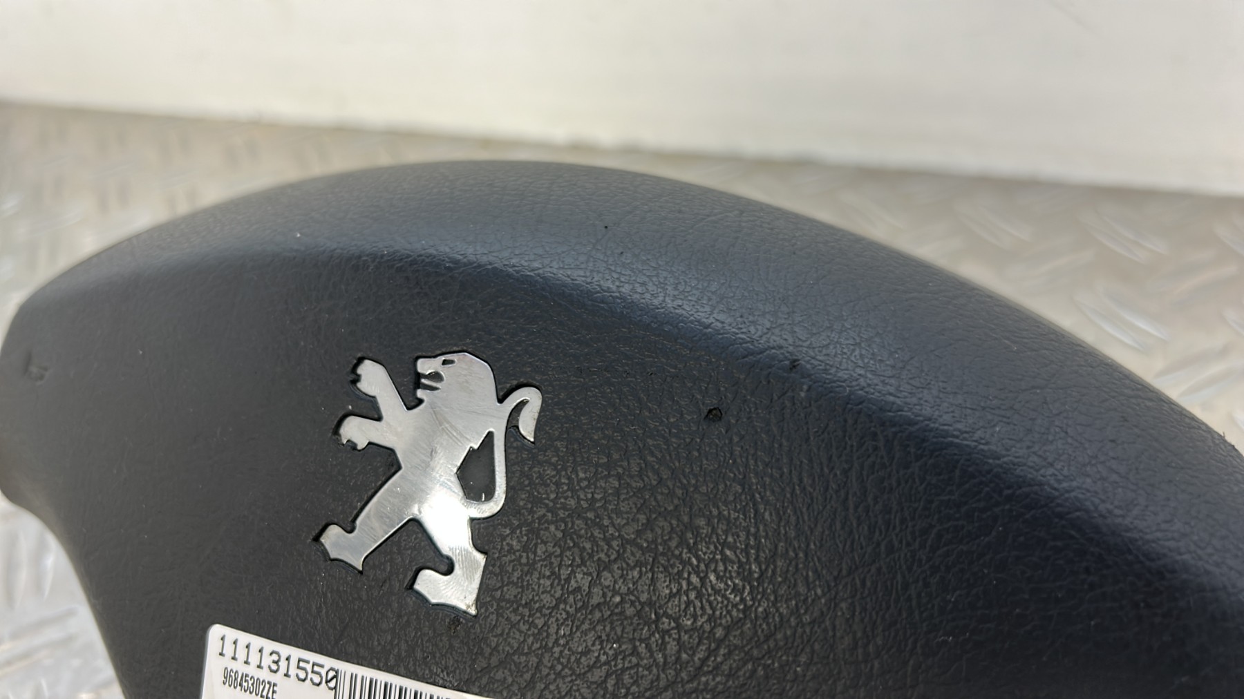 Air bag conducteur PEUGEOT 5008 1 PHASE 1 96845302ZE