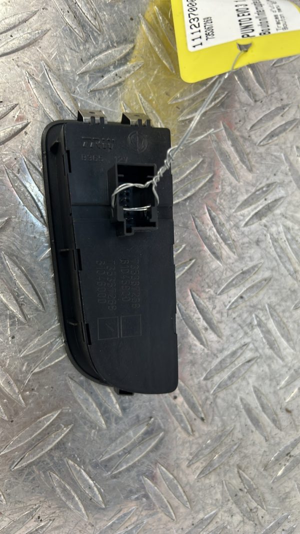 Bouton/Interrupteur FIAT PUNTO EVO 3 735367269